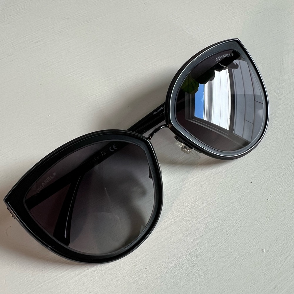 CHANEL Black Sunglasses